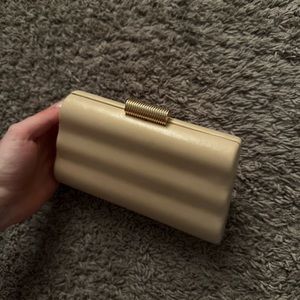 Mango Clutch
